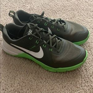 Nike metcons 1